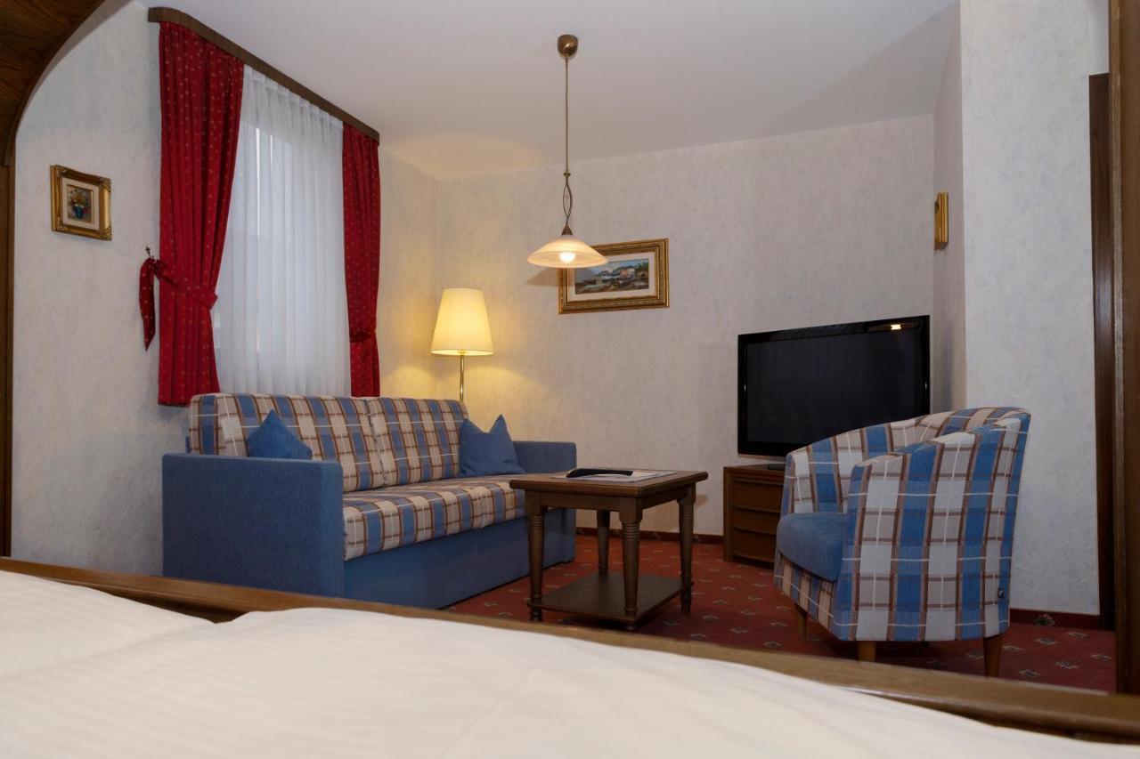 Hotel Gondel Altenkunstadt ภายนอก รูปภาพ