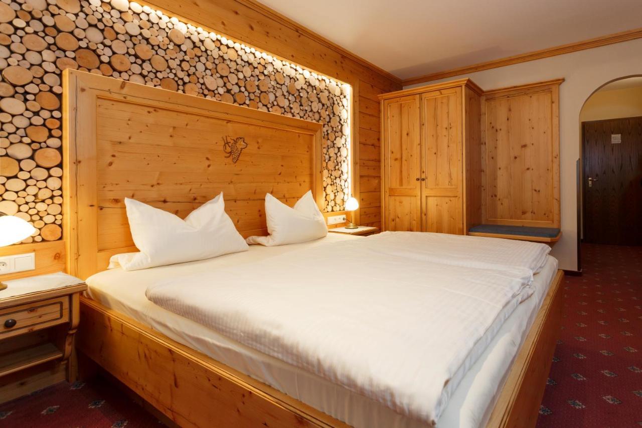Hotel Gondel Altenkunstadt ภายนอก รูปภาพ