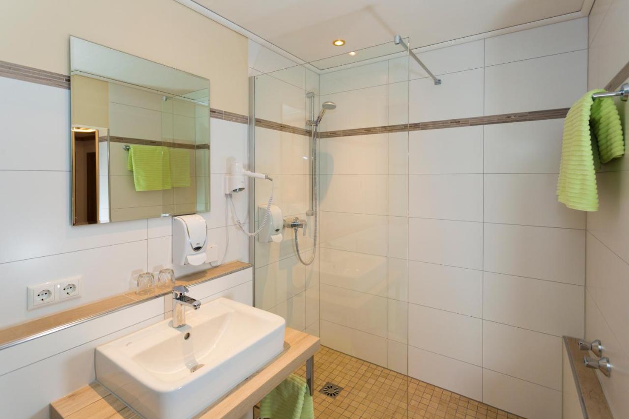 Hotel Gondel Altenkunstadt ภายนอก รูปภาพ