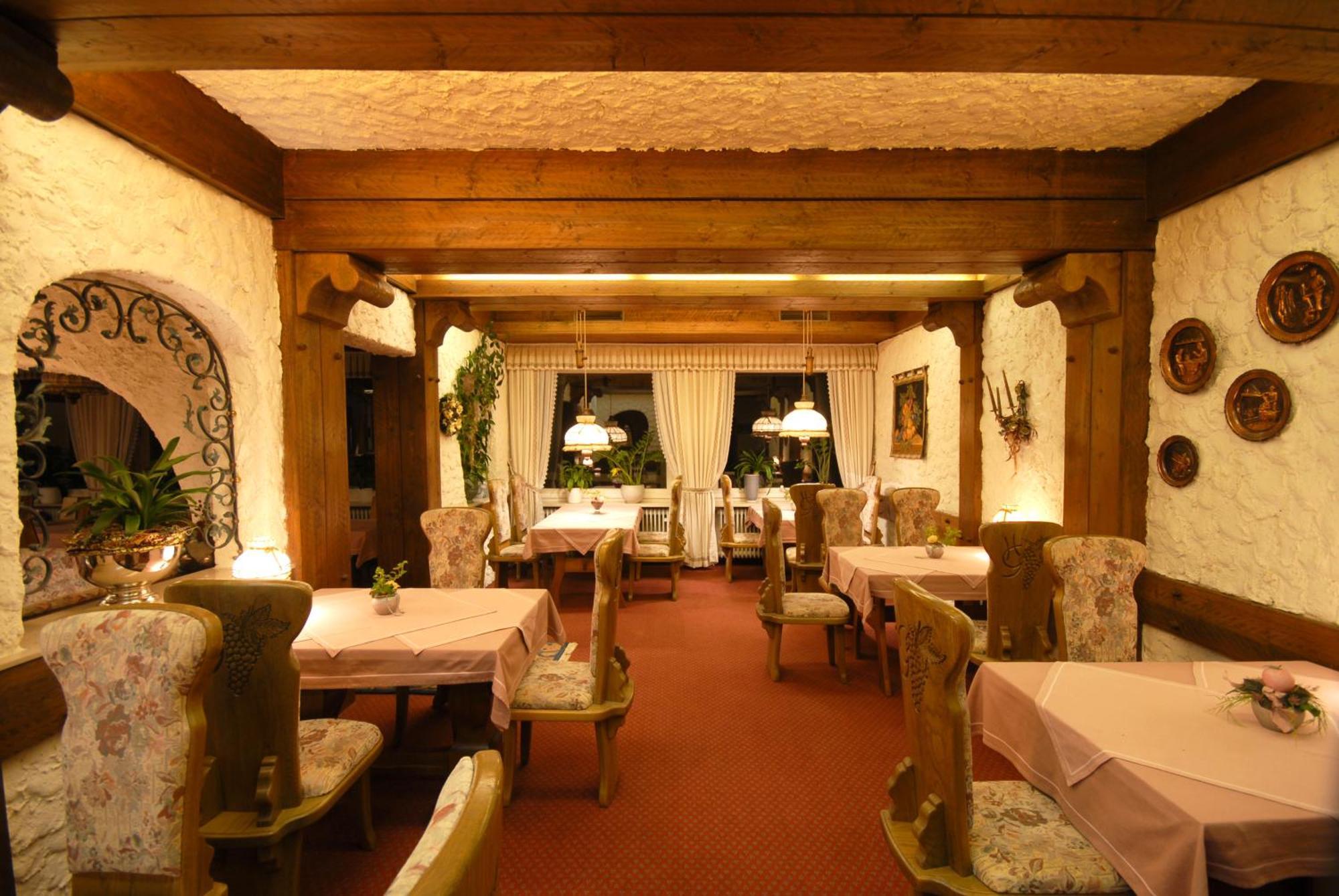 Hotel Gondel Altenkunstadt ภายนอก รูปภาพ