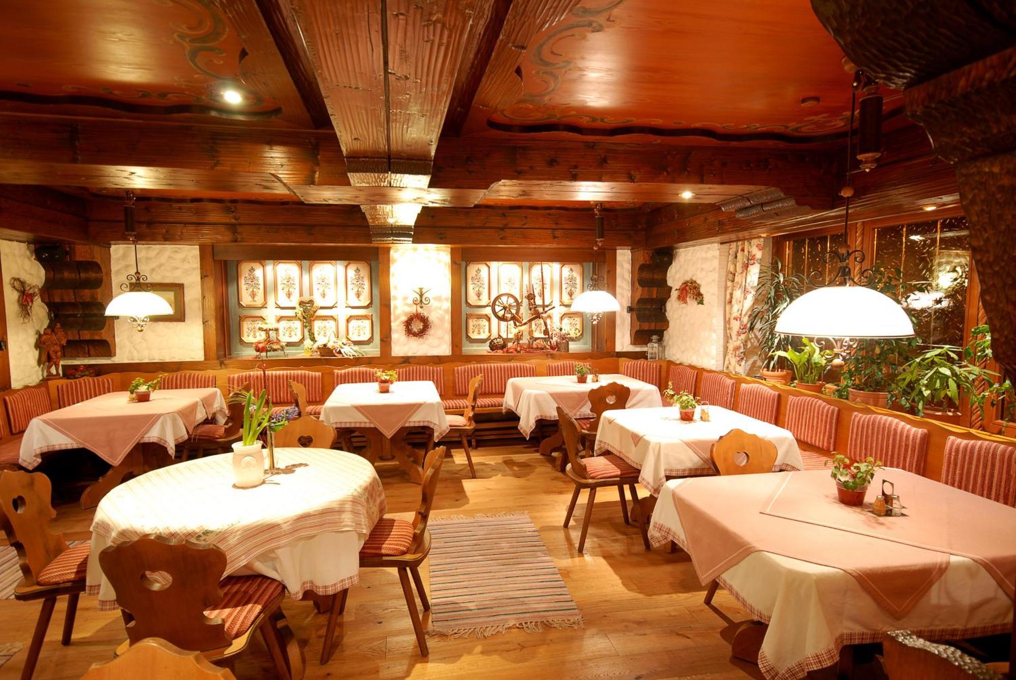 Hotel Gondel Altenkunstadt ภายนอก รูปภาพ